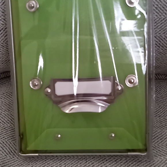 Small storage box for desk, card files, or disks New green storage organizer - Picture 2 of 7